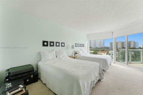 Купить кондоминиум в Санни-Айлс-Бич, Флорида 2 спальни, 163.51м2, № 2046683 - фото 17