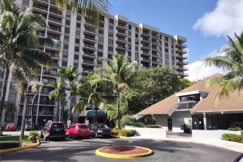 Condo à North Miami, Floride, 1 chambre  № 2055858