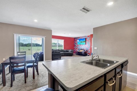 House in Winter Haven, Florida 4 bedrooms, 171.96 sq.m. № 1662375 - photo 10