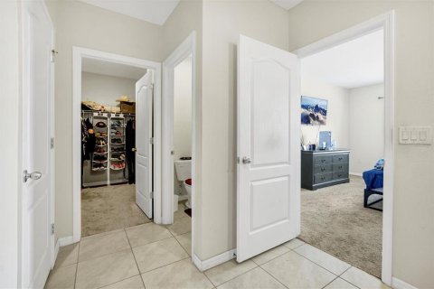 House in Winter Haven, Florida 4 bedrooms, 171.96 sq.m. № 1662375 - photo 21