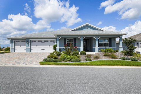 House in Ocala, Florida 3 bedrooms, 201.69 sq.m. № 1873556 - photo 1