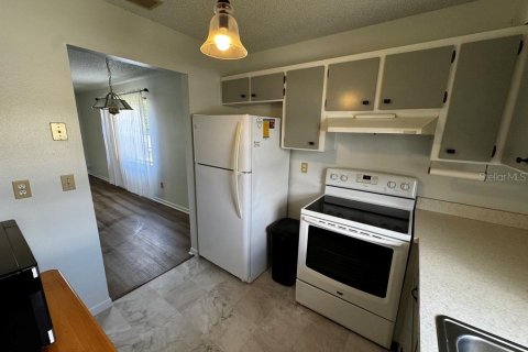 Copropriété à vendre à DeLand, Floride: 2 chambres, 95.41 m2 № 1813527 - photo 5