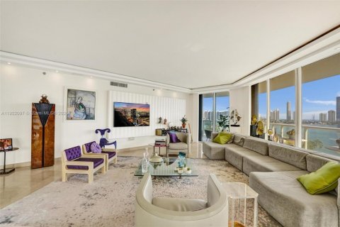 Condominio en venta en Aventura, Florida, 2 dormitorios, 196.95 m2 № 1976021 - foto 8