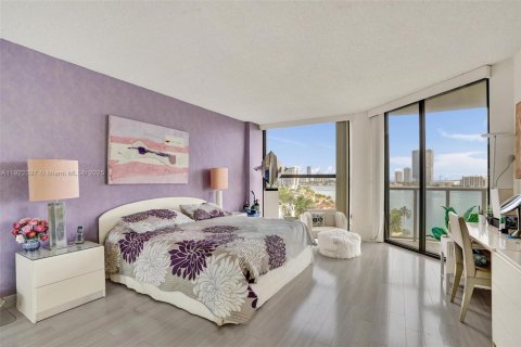 Condominio en venta en Aventura, Florida, 2 dormitorios, 196.95 m2 № 1976021 - foto 24
