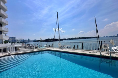 Copropriété à vendre à Miami Beach, Floride: 1 chambre, 81.94 m2 № 2402122 - photo 23