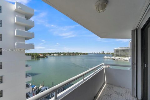 Copropriété à vendre à Miami Beach, Floride: 1 chambre, 81.94 m2 № 2402122 - photo 6