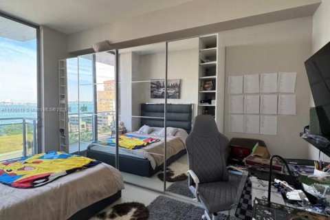 Condo in North Bay Village, Florida, 3 bedrooms  № 1817730 - photo 30