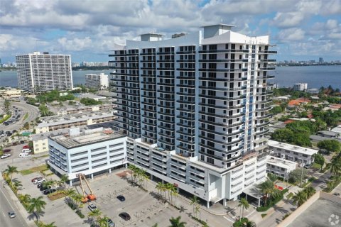 Condo in North Bay Village, Florida, 3 bedrooms  № 1817730 - photo 4