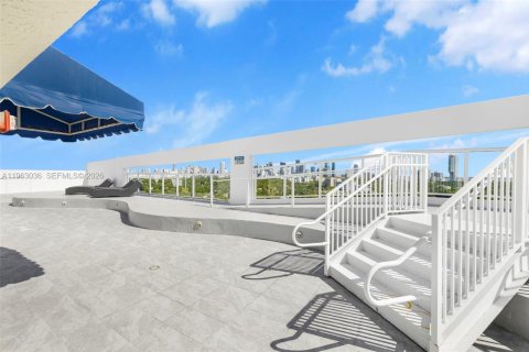 Купить кондоминиум в Майами, Флорида 2 спальни, 97.18м2, № 2028629 - фото 20