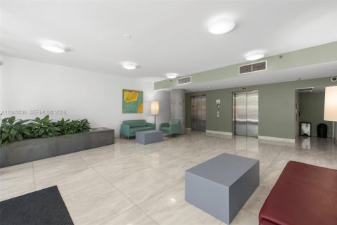 Купить кондоминиум в Майами, Флорида 2 спальни, 97.18м2, № 2028629 - фото 24