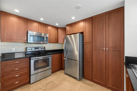 Купить кондоминиум в Майами, Флорида 2 спальни, 97.18м2, № 2028629 - фото 6