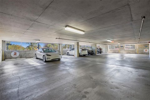 Купить кондоминиум в Майами, Флорида 2 спальни, 97.18м2, № 2028629 - фото 25