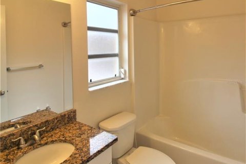 Appartement à louer à Sarasota, Floride: 2 chambres, 81.29 m2 № 1843389 - photo 8