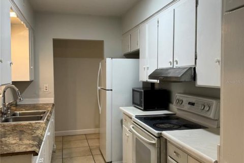 House in Bradenton, Florida 4 bedrooms, 126.81 sq.m. № 2206338 - photo 9