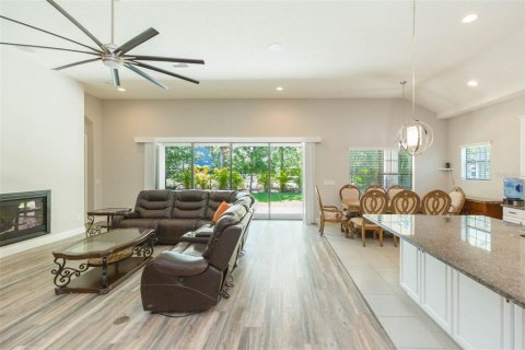 House in Apollo Beach, Florida 4 bedrooms, 231.51 sq.m. № 1784412 - photo 5