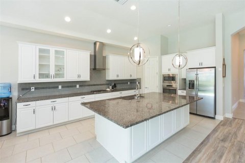 House in Apollo Beach, Florida 4 bedrooms, 231.51 sq.m. № 1784412 - photo 10