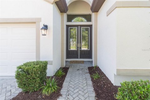 House in Apollo Beach, Florida 4 bedrooms, 231.51 sq.m. № 1784412 - photo 2