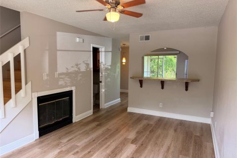 Touwnhouse à vendre à Winter Springs, Floride: 2 chambres, 83.24 m2 № 2380932 - photo 9