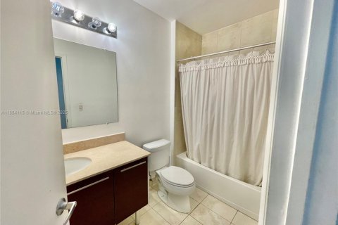 Copropriété à louer à Miami, Floride: 1 chambre, 60.48 m2 № 1945040 - photo 9