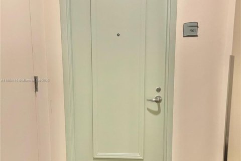 Copropriété à louer à Miami, Floride: 1 chambre, 60.48 m2 № 1945040 - photo 10