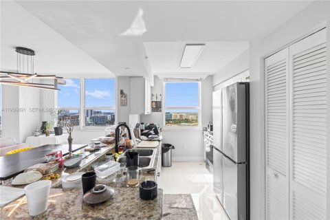 Condo à Aventura, Floride, 2 chambres  № 2089288