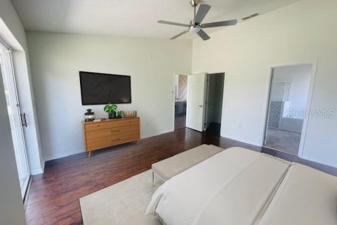 House in Kissimmee, Florida 4 bedrooms, 157 sq.m. № 1718799 - photo 3