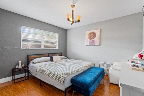 Villa ou maison à vendre à Hollywood, Floride: 3 chambres, 143.07 m2 № 1928038 - photo 18