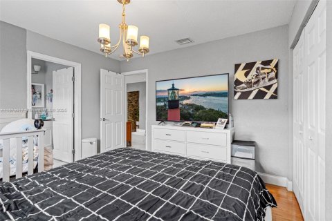 Villa ou maison à vendre à Hollywood, Floride: 3 chambres, 143.07 m2 № 1928038 - photo 22