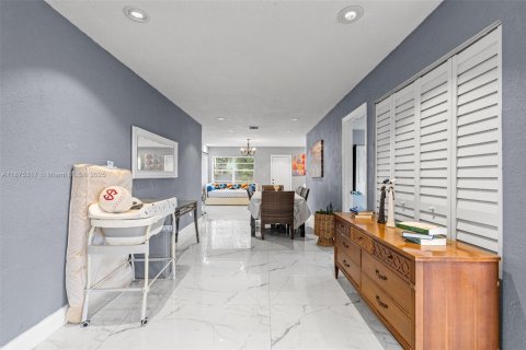 Villa ou maison à vendre à Hollywood, Floride: 3 chambres, 143.07 m2 № 1928038 - photo 7