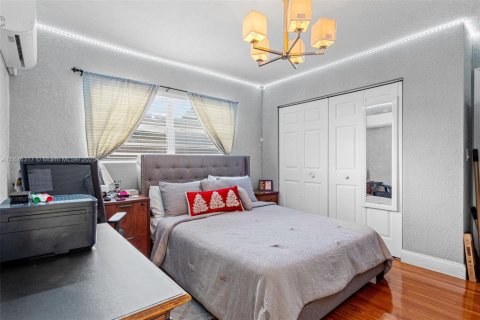 Villa ou maison à vendre à Hollywood, Floride: 3 chambres, 143.07 m2 № 1928038 - photo 24