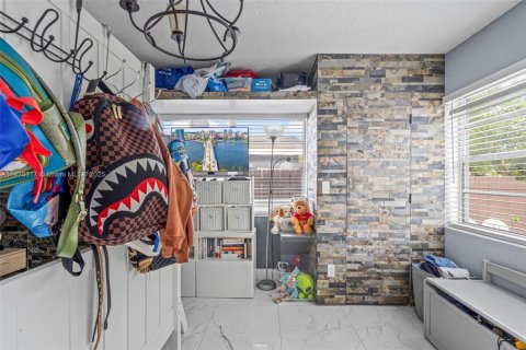 Villa ou maison à vendre à Hollywood, Floride: 3 chambres, 143.07 m2 № 1928038 - photo 16