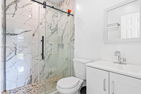 Villa ou maison à vendre à Hollywood, Floride: 3 chambres, 143.07 m2 № 1928038 - photo 26