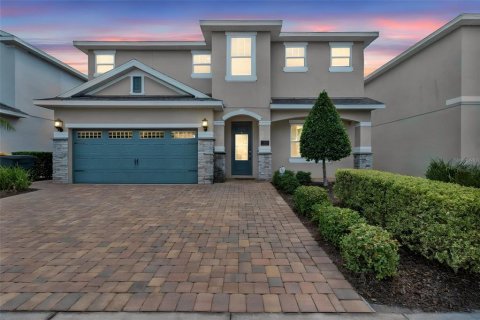 House in Kissimmee, Florida 5 bedrooms, 271.37 sq.m. № 2258759