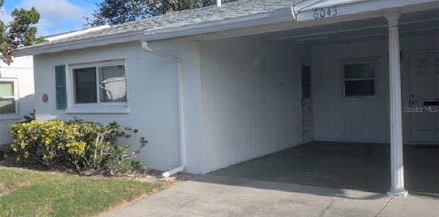 Casa en Bradenton, Florida 2 dormitorios, 80.36 m2 № 2113943