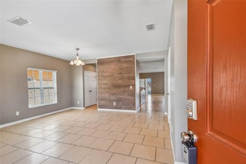 Casa en venta en Davenport, Florida, 5 dormitorios, 311.97 m2 № 2102121 - foto 8