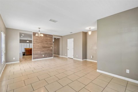 Casa en venta en Davenport, Florida, 5 dormitorios, 311.97 m2 № 2102121 - foto 10