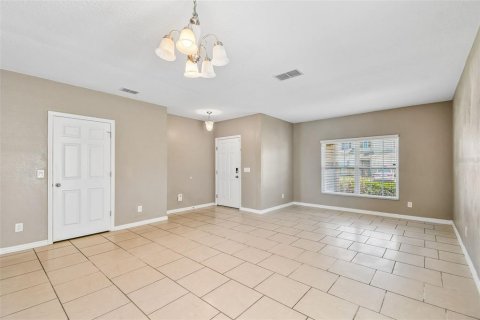 Casa en venta en Davenport, Florida, 5 dormitorios, 311.97 m2 № 2102121 - foto 11