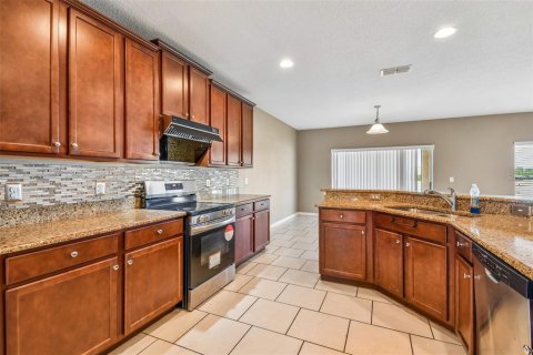 Casa en venta en Davenport, Florida, 5 dormitorios, 311.97 m2 № 2102121 - foto 17