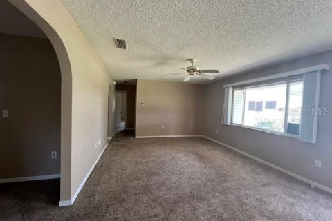 House in Summerfield, Florida 2 bedrooms, 120.4 sq.m. № 1904340 - photo 6