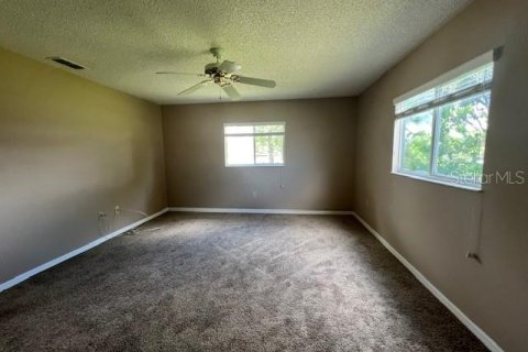 House in Summerfield, Florida 2 bedrooms, 120.4 sq.m. № 1904340 - photo 5