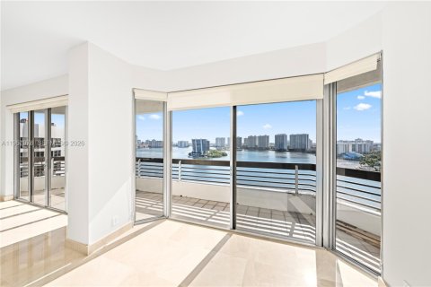 Copropriété à vendre à Aventura, Floride: 2 chambres, 125.7 m2 № 2028742 - photo 17