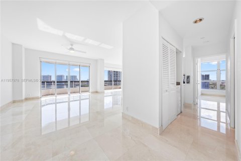 Copropriété à vendre à Aventura, Floride: 2 chambres, 125.7 m2 № 2028742 - photo 14