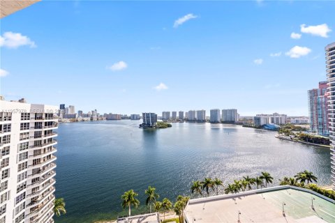 Copropriété à vendre à Aventura, Floride: 2 chambres, 125.7 m2 № 2028742 - photo 3