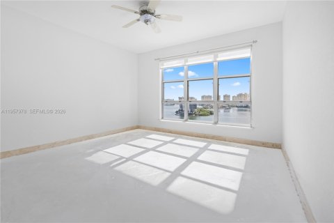 Copropriété à vendre à Aventura, Floride: 2 chambres, 125.7 m2 № 2028742 - photo 25