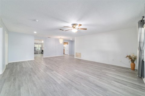 Villa ou maison à vendre à Ocala, Floride: 3 chambres, 161.84 m2 № 1904563 - photo 8