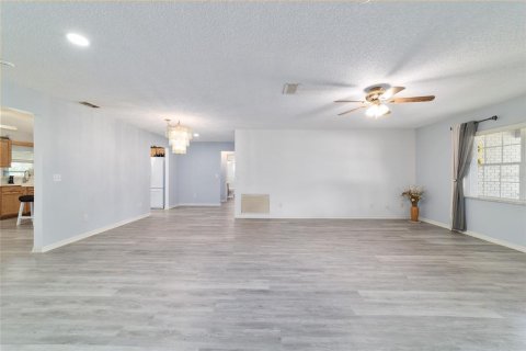 Villa ou maison à vendre à Ocala, Floride: 3 chambres, 161.84 m2 № 1904563 - photo 15