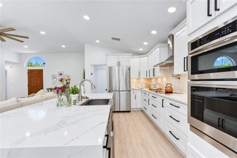 Casa en venta en Tampa, Florida, 3 dormitorios, 141.03 m2 № 2425665 - foto 16