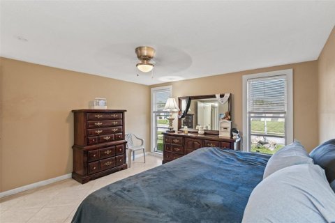 House in Holiday, Florida 4 bedrooms, 266.54 sq.m. № 1826570 - photo 22