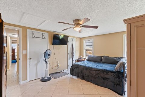House in Holiday, Florida 4 bedrooms, 266.54 sq.m. № 1826570 - photo 18
