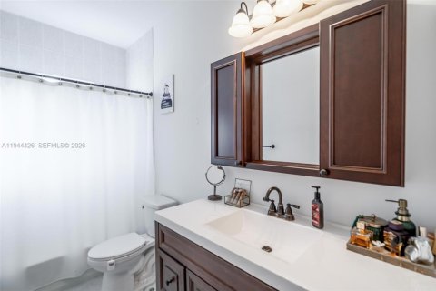 Casa en venta en Homestead, Florida, 4 dormitorios, 163.69 m2 № 2001038 - foto 27